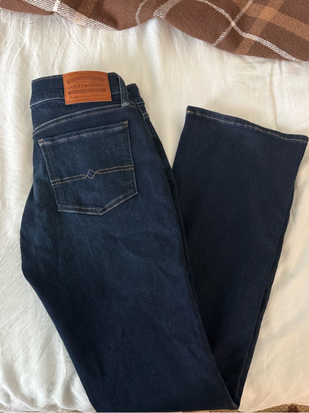 NWOT Lucky Brand Low Rise Slim Flare Jeans size 27
